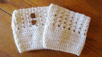 beachy-boot-cuff-free-crochet-pattern