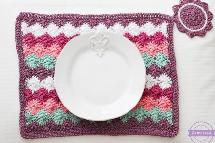 Betty’s Harlequin Placemat Free Crochet Pattern