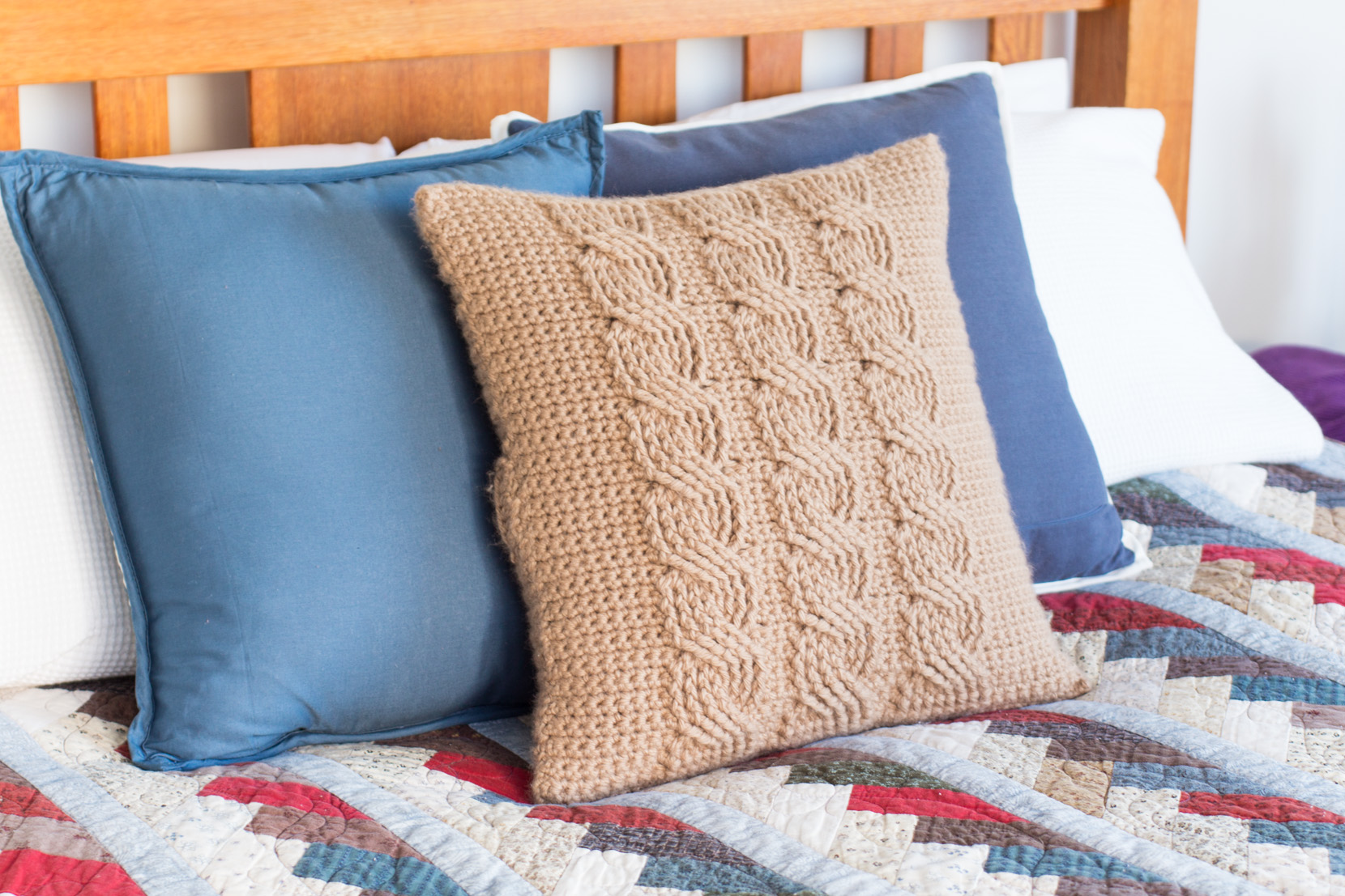 Cable Pillow Cover Free Crochet Pattern