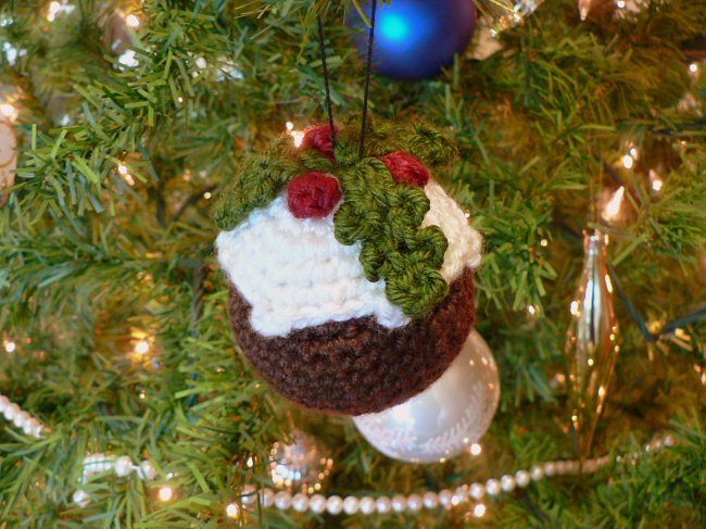 Christmas Pudding Ornament Free Crochet Pattern
