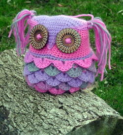 Kaleidoscope Owl Pillow Free Crochet Pattern