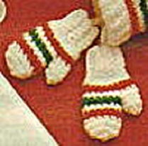 Mini Mittens Ornament Free Crochet Pattern