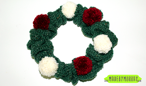 Simple Christmas Wreath Free Crochet Pattern