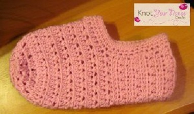 Simple Slippers Free Crochet Pattern