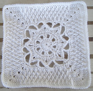 Snow Day Granny Square Free Crochet Pattern