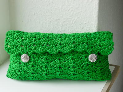 Emerald Clutch Free Crochet Pattern - Craft ideas for adults and kids